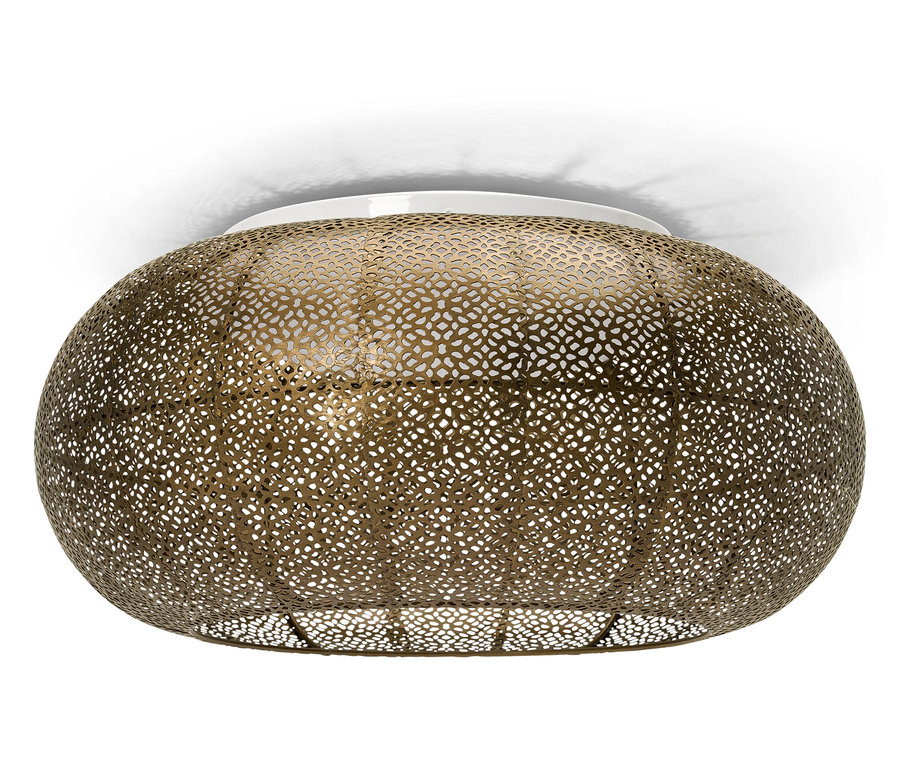 Plafonnier doré avec motif perforé décoratif.