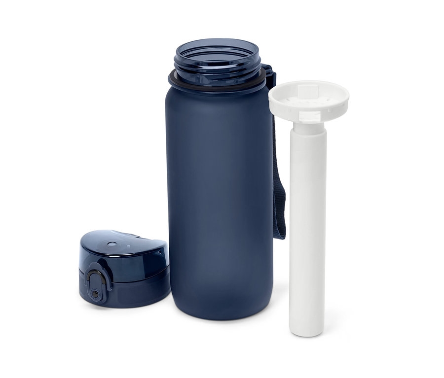Bouteille d'eau bleue avec couvercle et filtre blanc.
