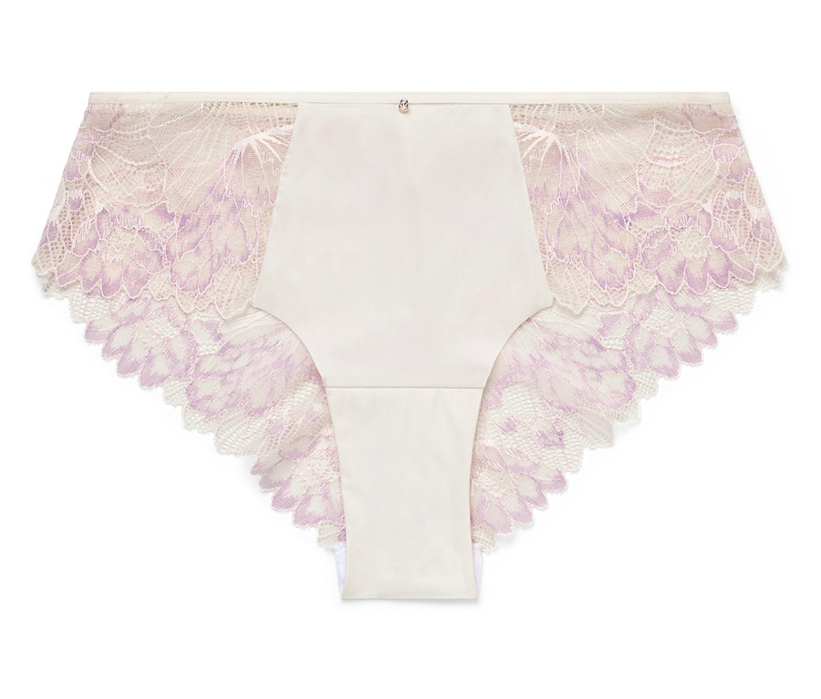 Gros plan sur une culotte pour femme avec de la dentelle violette et du tissu blanc.
