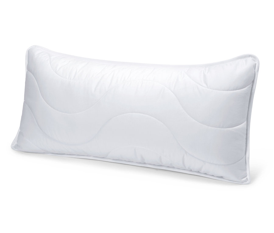 Oreiller blanc lavable à haute température, env. 80 x 40, posé sur un fond blanc.