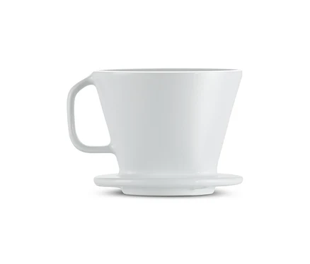 Un filtre à café manuel blanc de taille 101.