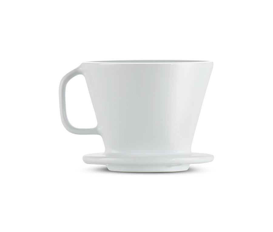 Un filtre à café manuel blanc de taille 101.