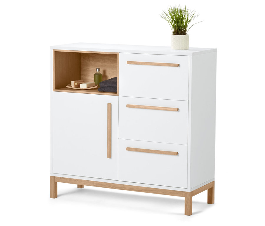 Meuble bas pour la salle de bain blanc avec des détails en bois, une étagère ouverte et trois tiroirs.