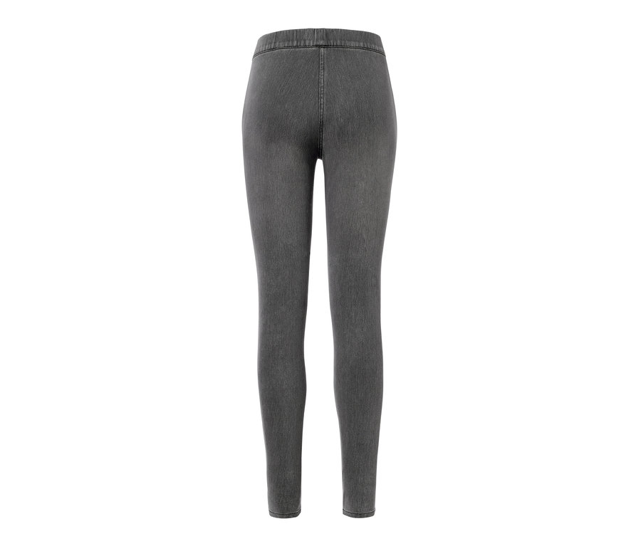 Vue détaillée de derrière d'un jegging.