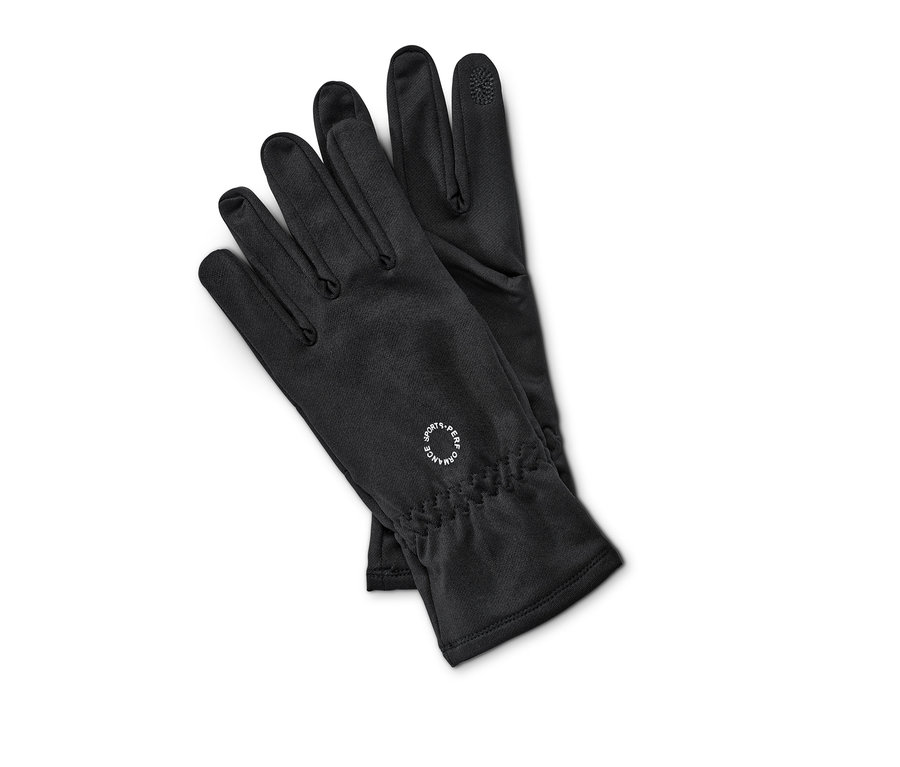 Des gants de course noirs avec imprimé réfléchissant sont posés l'un sur l'autre.