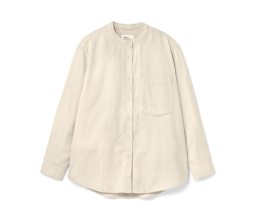 Blouse beige en lin à manches longues avec patte de boutonnage.