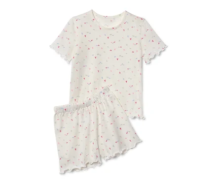 Pyjashort pour enfant avec motif floral.