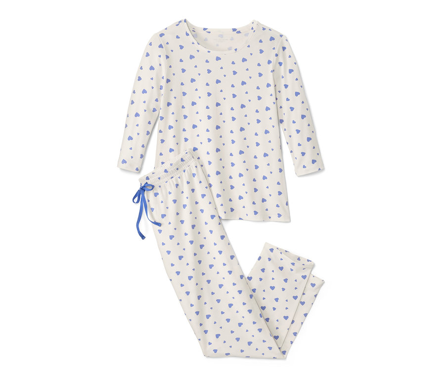Pyjama à cœurs.