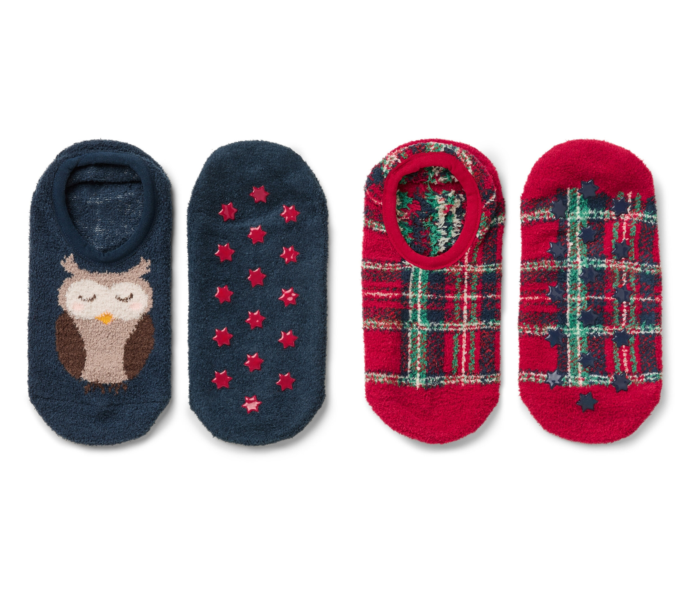 Deux paires de chaussettes : une paire bleu foncé avec un motif de hibou et l'autre paire rouge avec un motif à carreaux.