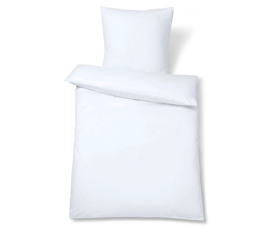 Housse de couette et taie d'oreiller blanches.