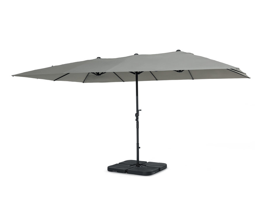 Un double parasol Leco gris clair repose sur une base noire.