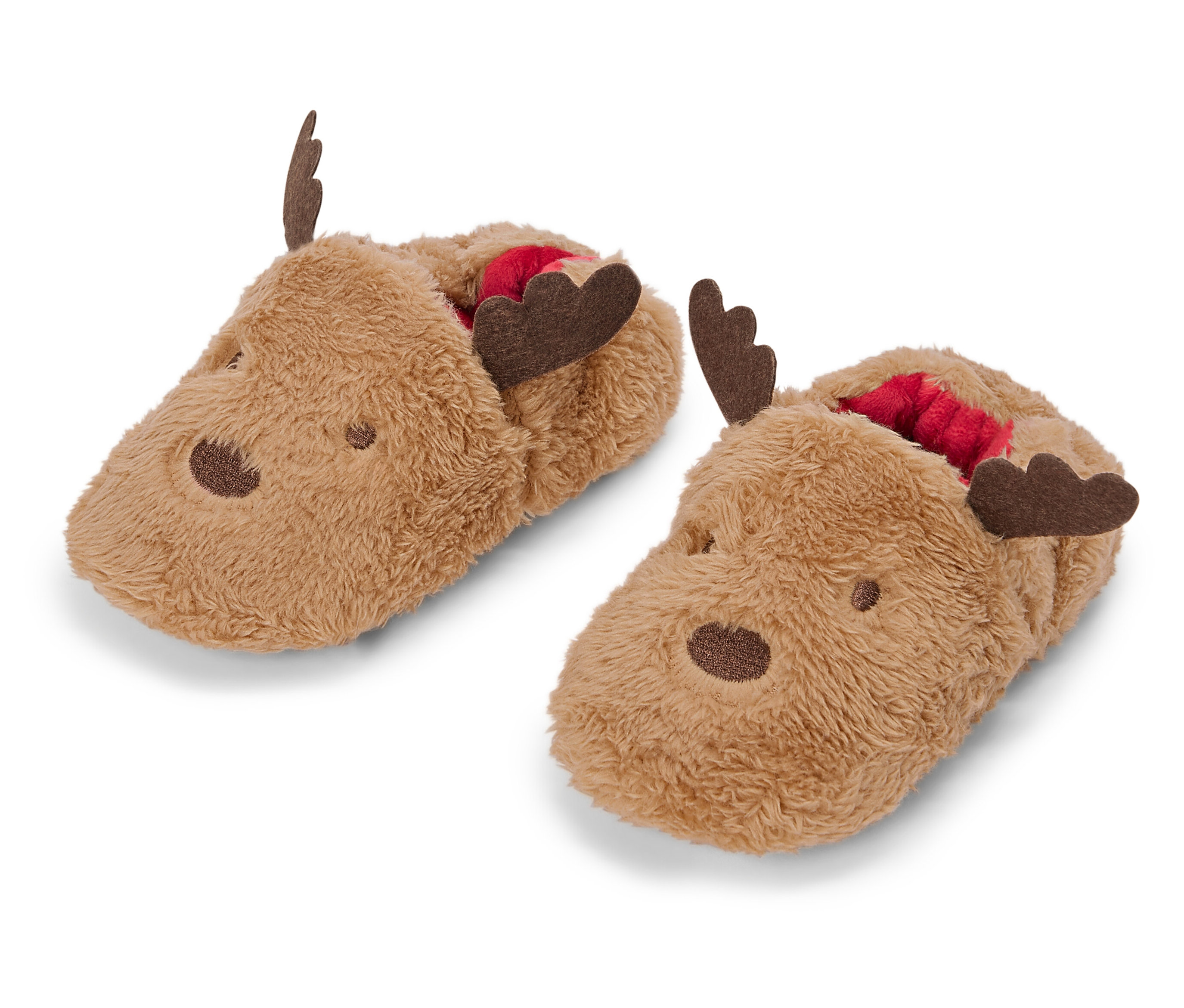 Deux chaussons marron en peluche motif renne avec doublure rouge.