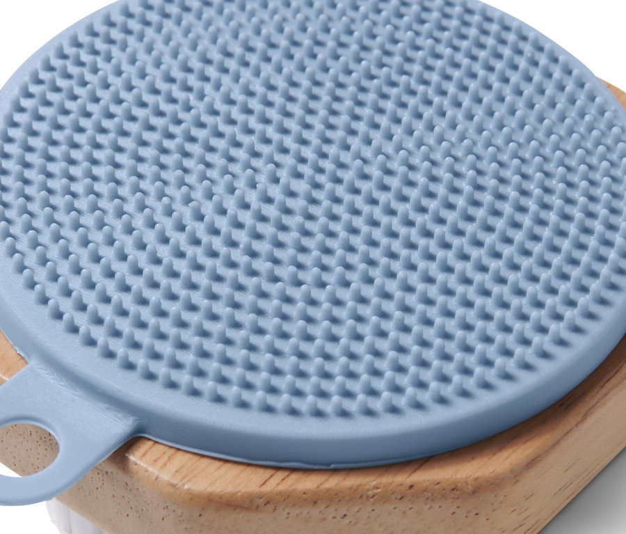 Gros plan d'une brosse de nettoyage pour le visage.