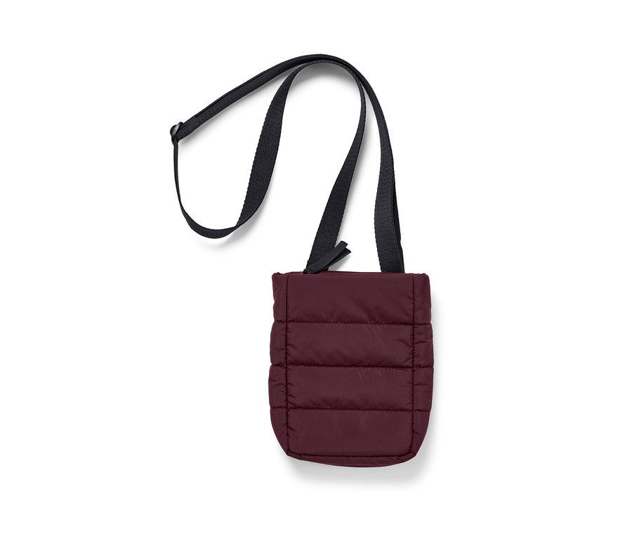 Une pochette isolante pour smartphone bordeaux avec une bandoulière noire.