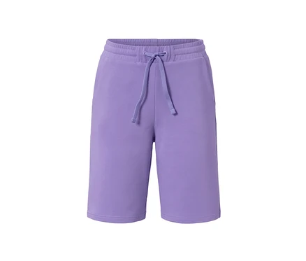 Short fonctionnel lilas.