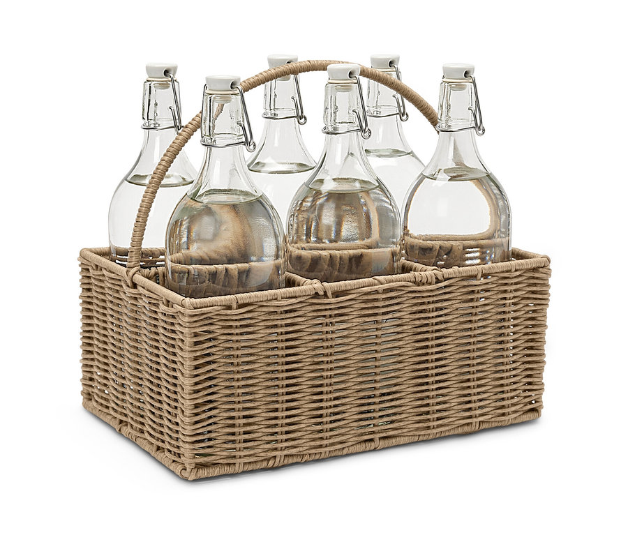 Six bouteilles en verre avec des bouchons blancs dans un panier à bouteilles.