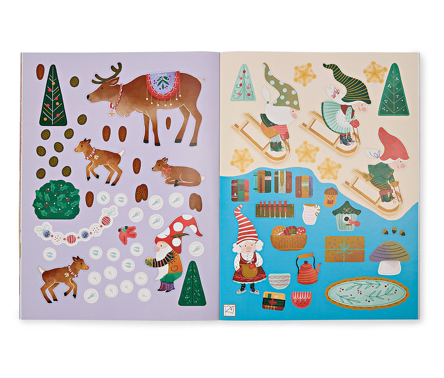 Livre d'autocollants ouvert avec des motifs de Noël et d'hiver tels que des rennes, des arbres, des traîneaux et des lutins.