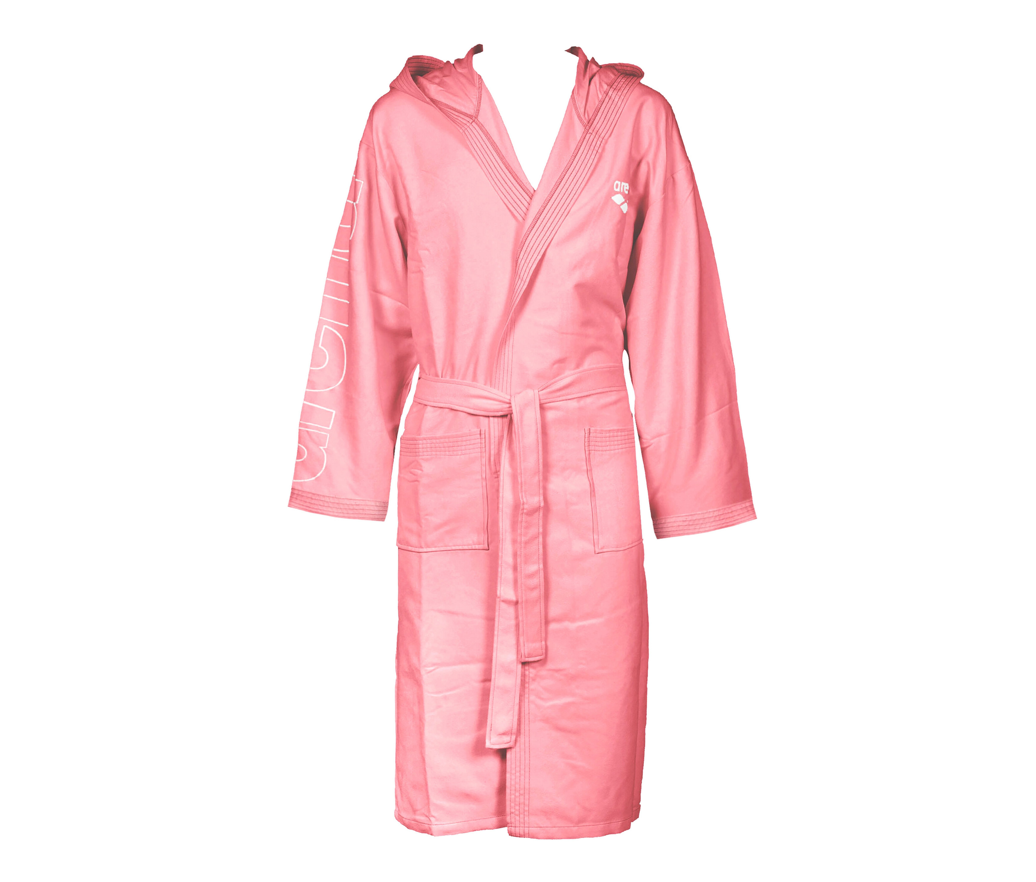 Peignoir rose avec capuche et ceinture.