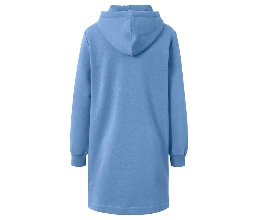 Vue arrière d'une robe sweat à capuche bleu clair avec capuche et manches longues.