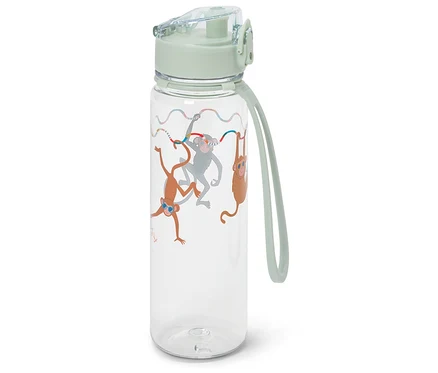 Une bouteille d'eau transparente avec un bouchon vert clair et des motifs de singes.
