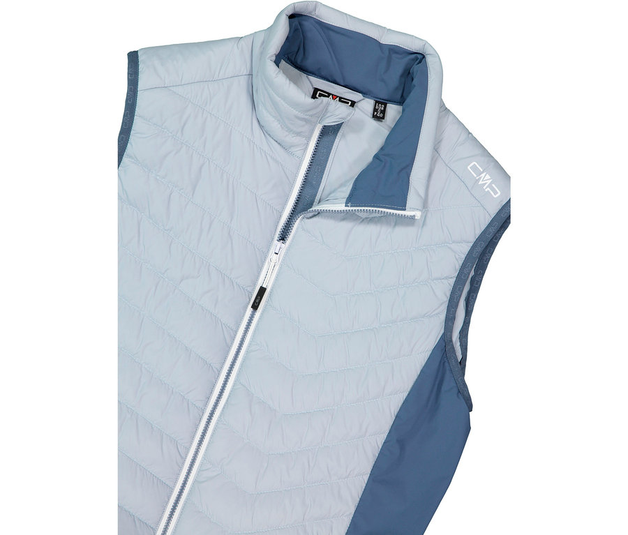 Veste matelassée bleu clair avec col bleu et fermeture éclair.