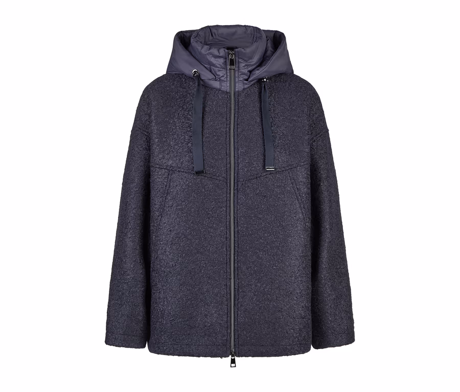 Veste en laine bouclée bleu foncé avec fermeture éclair et capuche lisse et rembourrée.
