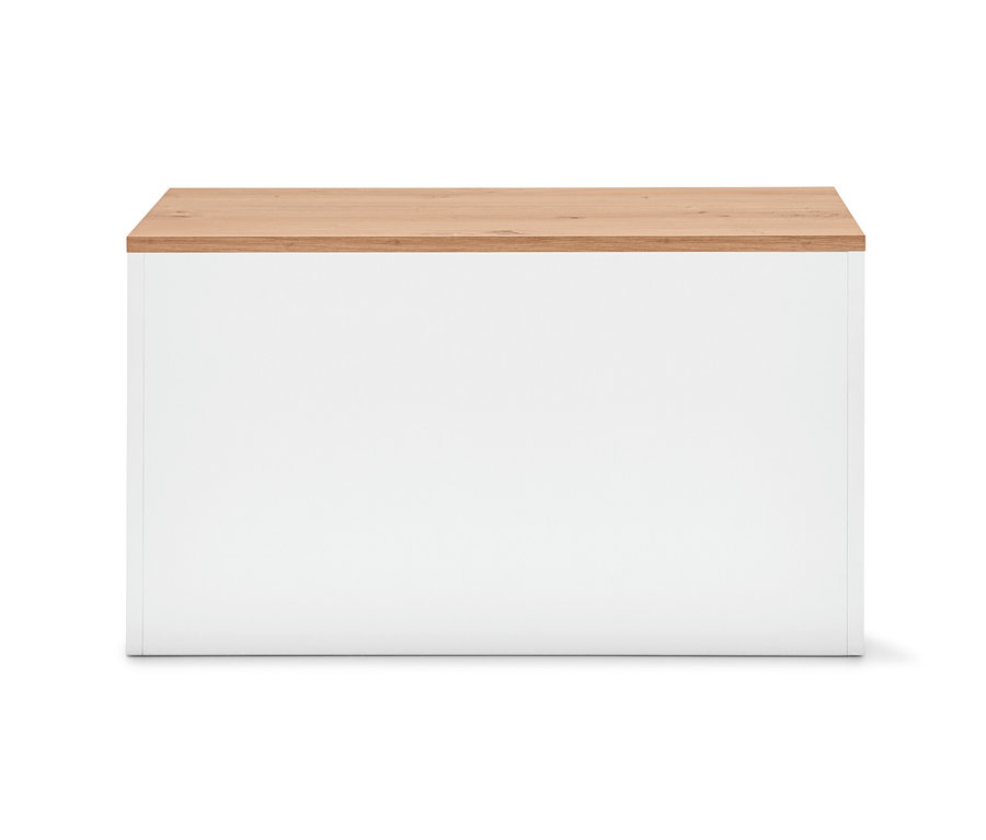 Un banc avec caisse de rangement avec des murs blancs et un plateau en bois.
