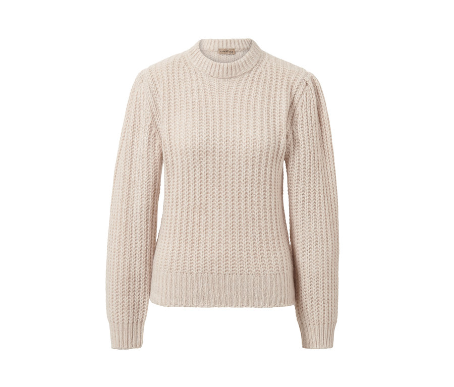 Pull en grosse maille couleur crème avec de la laine.