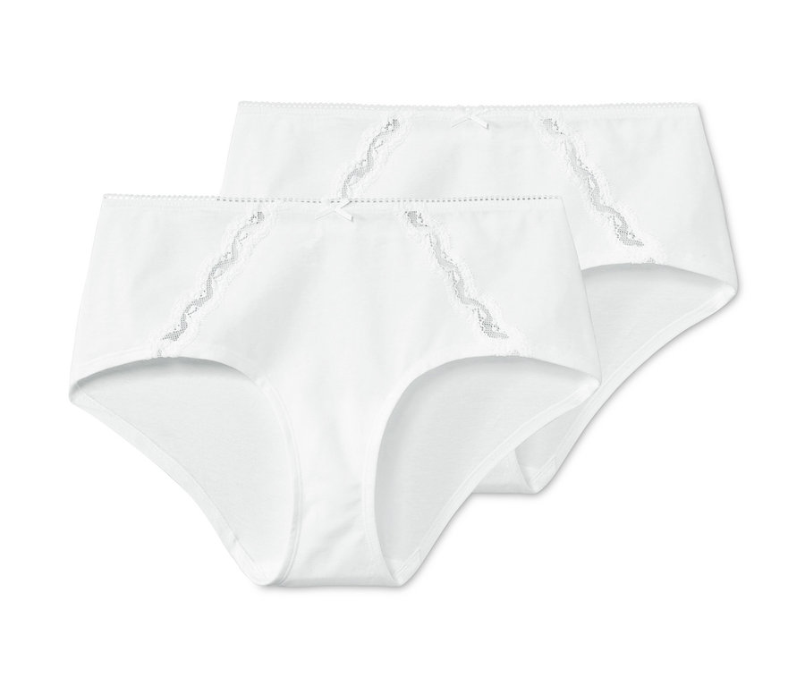 Deux 2 culottes blanches avec de la dentelle superposées.