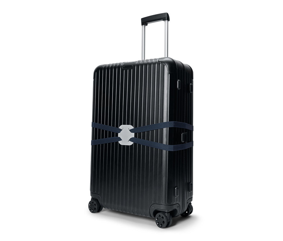 Valise noire avec extension de valise.
