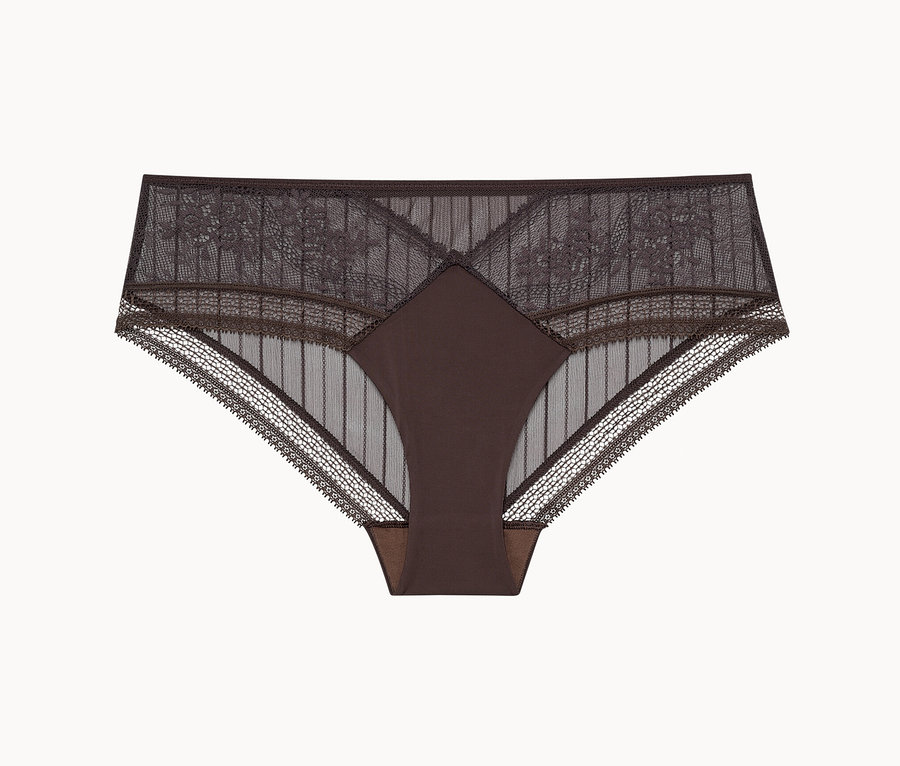 Culotte marron avec dentelle.