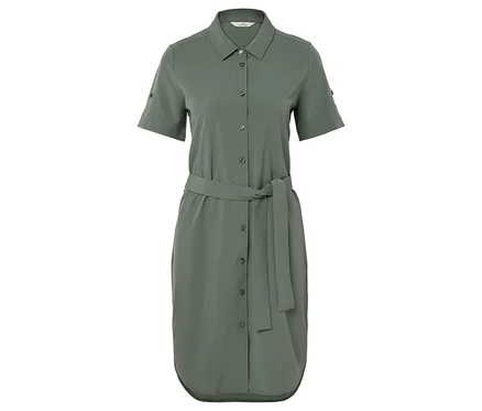 Une robe chemise vert olive à manches courtes avec une ceinture à la taille.