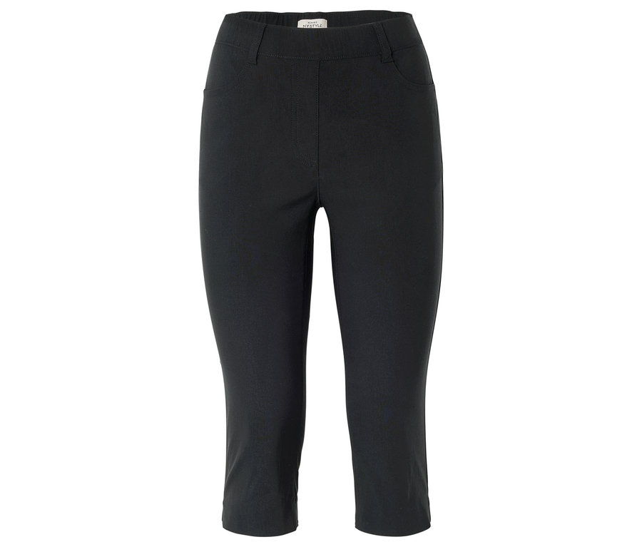 Pantalon noir trois-quarts.