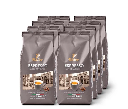Huit paquets d'expresso aromatique en grains – 8x 1 kg, disposés en rangées.