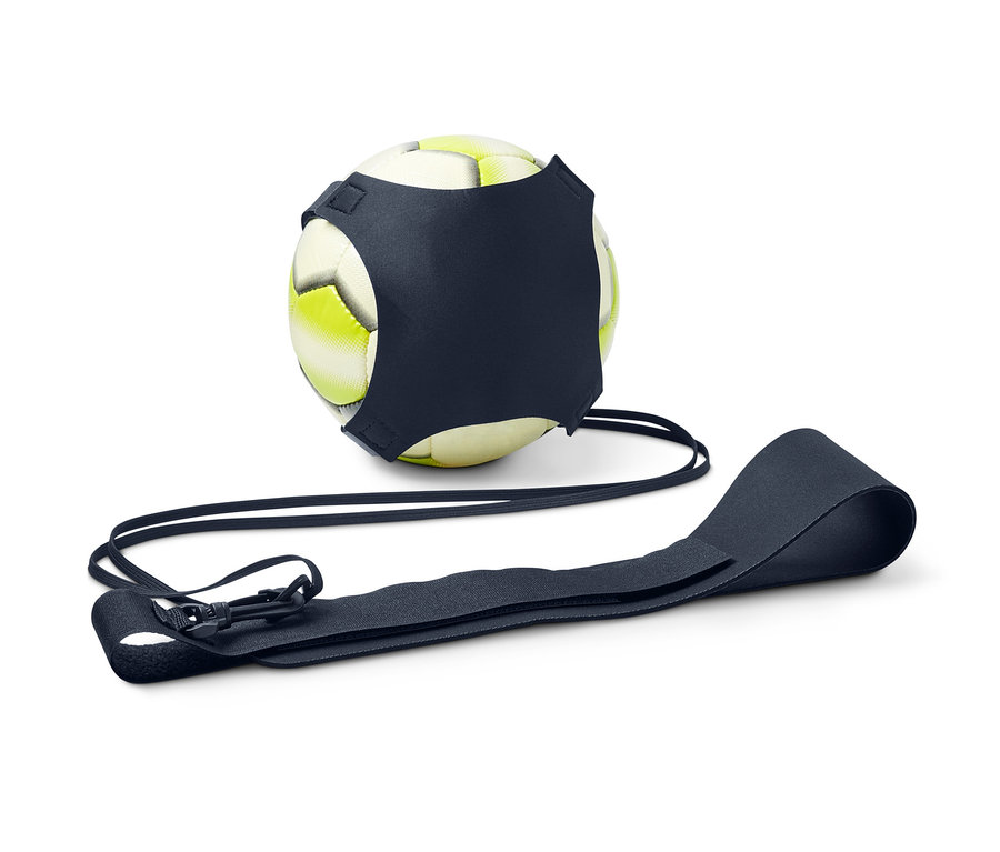 Ballon de football dans un rebond-trainer football.