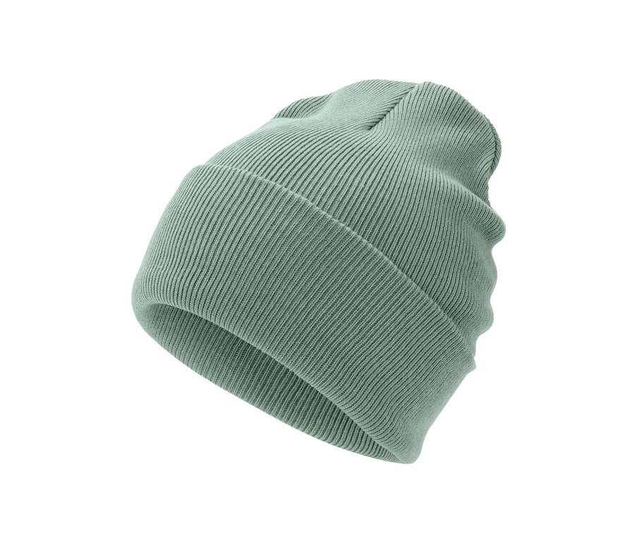Bonnet en maille vert clair.