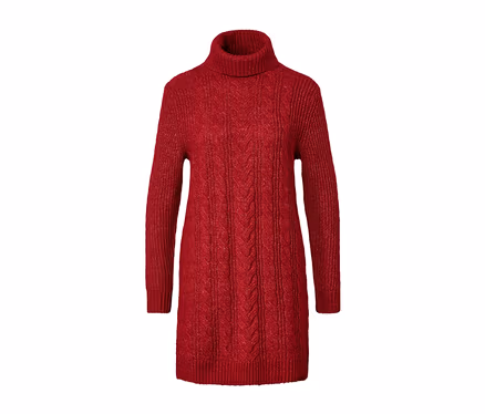 Pull long en maille rouge avec torsades.