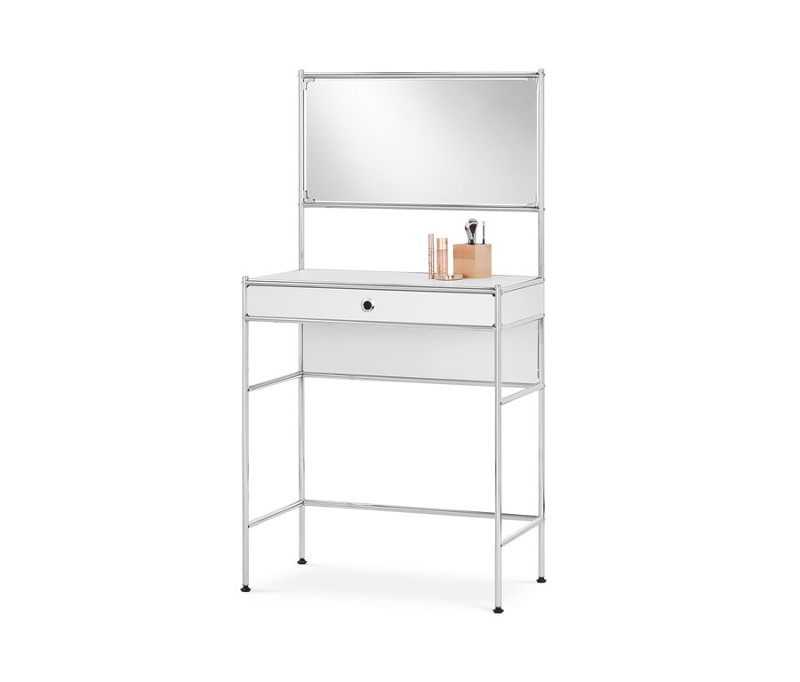 Coiffeuse en métal « CN3 » avec miroir, tiroir et produits cosmétiques.