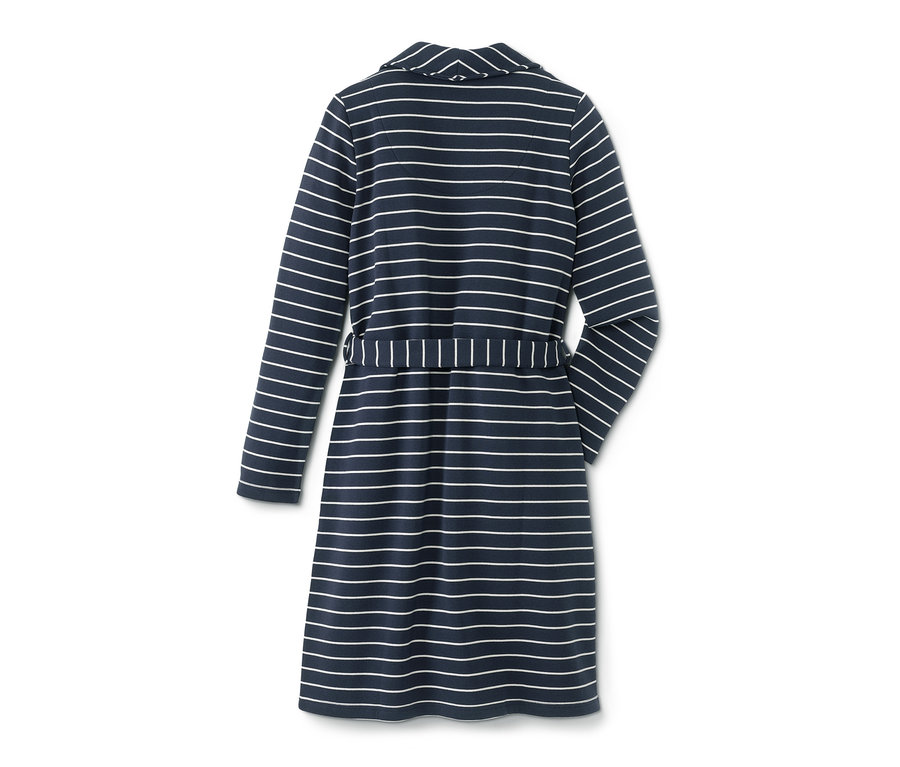 Vue arrière d'une robe de chambre rayée bleu marine et blanc.