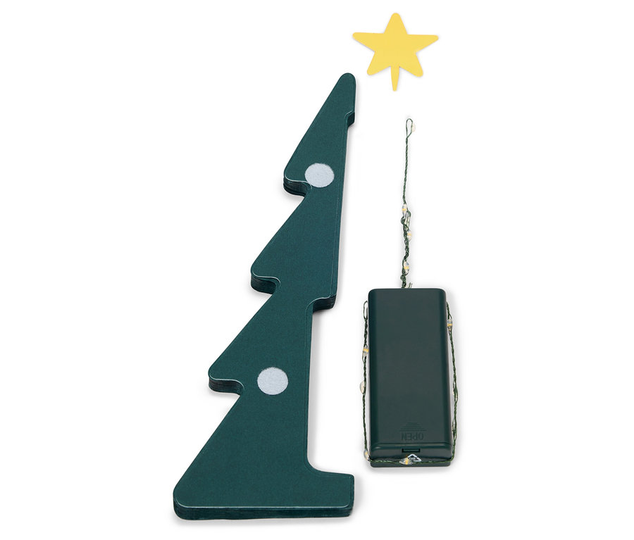 Sapin décoratif en bois avec étoile et guirlande lumineuse sur fond blanc.