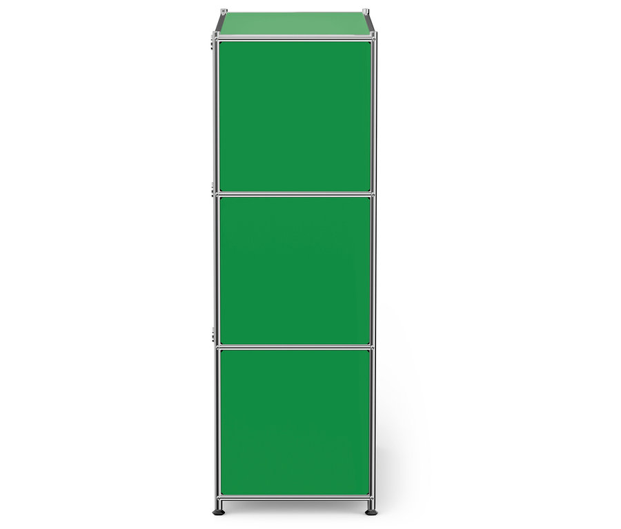 Un rangement vert à trois étages avec un cadre chromé.