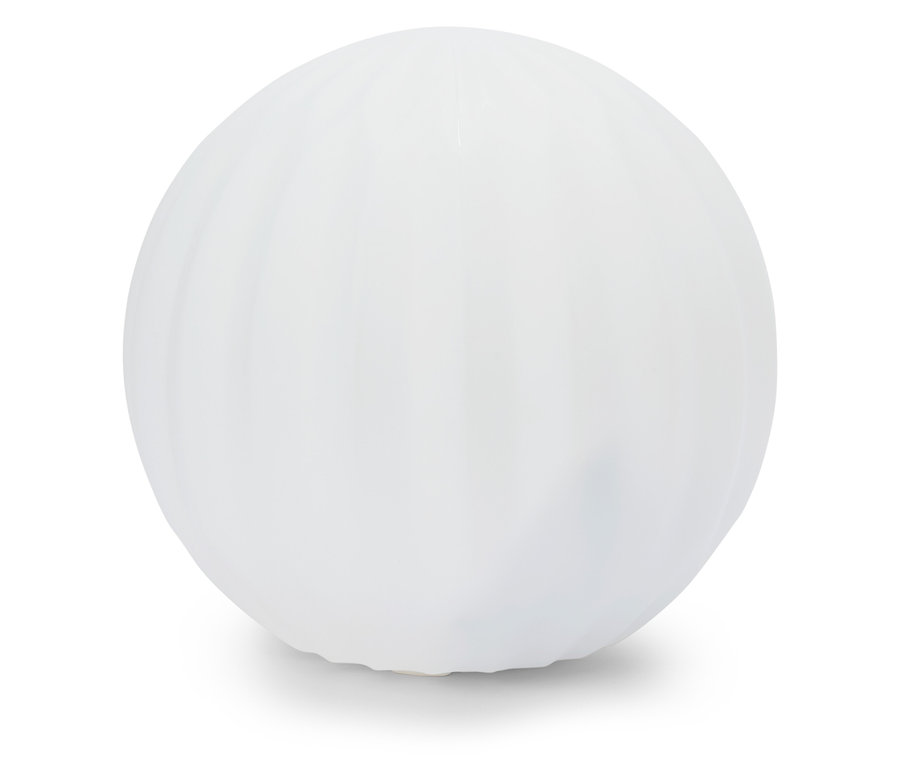 Sphère blanche avec rainures verticales.