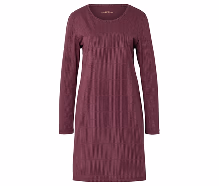 Une robe bordeaux à manches longues avec un motif en zigzag sur un fond blanc.