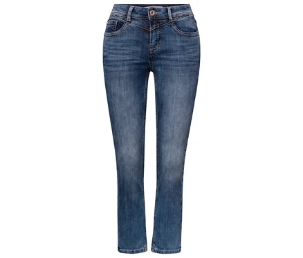 Jean 7/8 Street One « Jane » bleu moyen, avec fermeture boutonnée et zippée et poches avant visibles.