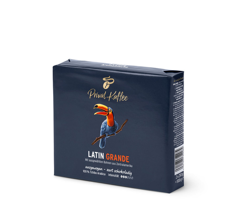 Paquet de café moulu Privat Kaffee Latin Grande avec une image de toucan.