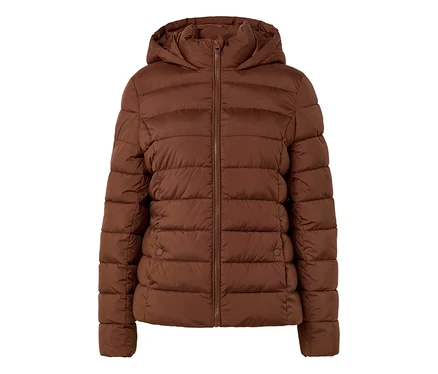 Veste marron matelassée avec capuche et fermeture éclair sur le devant.