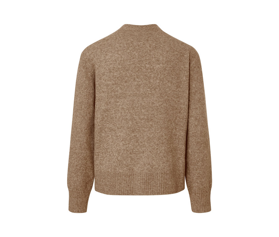 Vue détaillée de l'arrière d'une jaquette en maille avec de la laine.