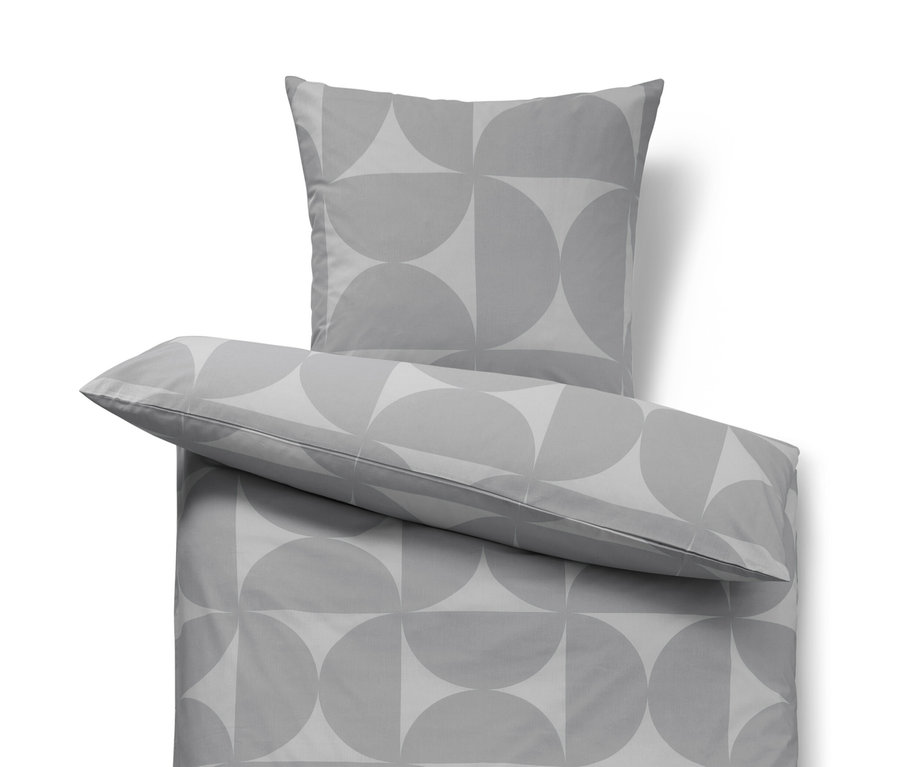 Parure de lit en renforcé grise de taille standard et grande taille avec motif géométrique.