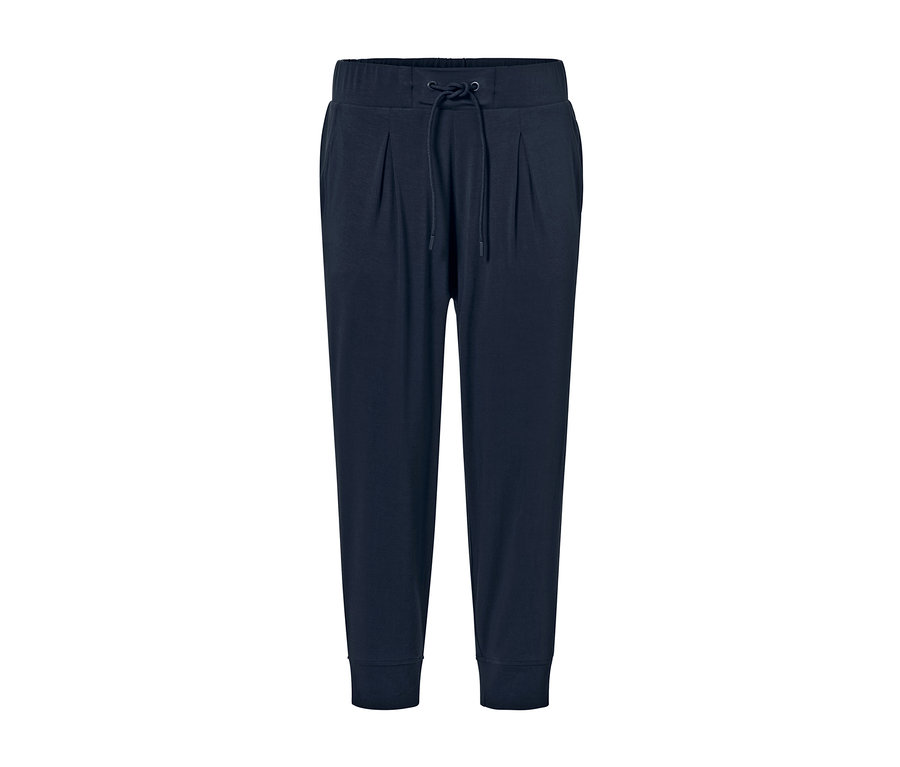 Un pantalon 3/4 en jersey bleu marine.