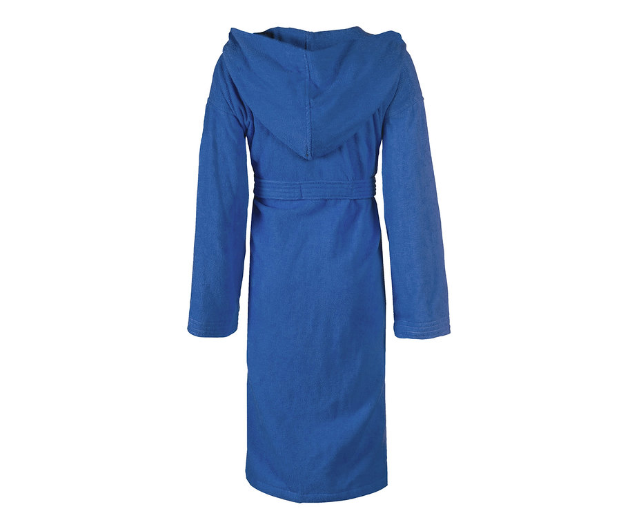 Peignoir bleu avec capuche et ceinture.